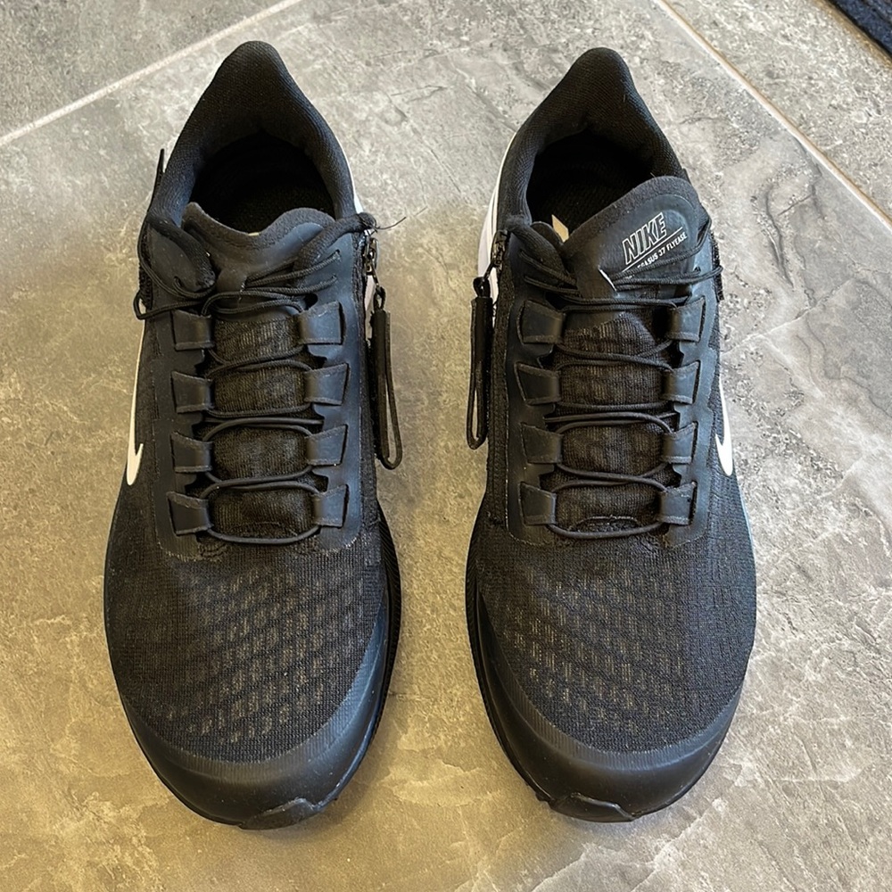 Nike Women’s Flyease Shoes